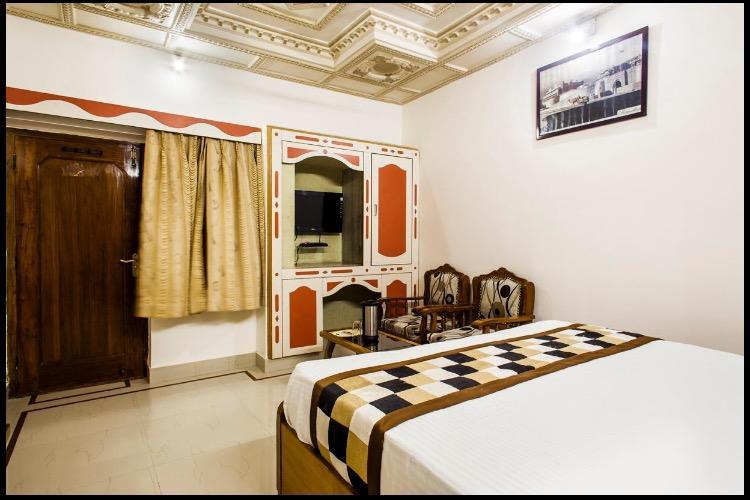 Hotel Bharat Niwas Биканер Екстериор снимка